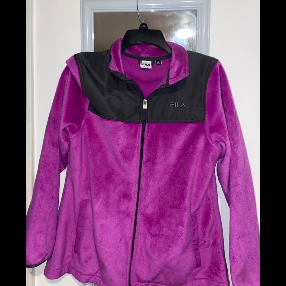 Women’s fila zip up